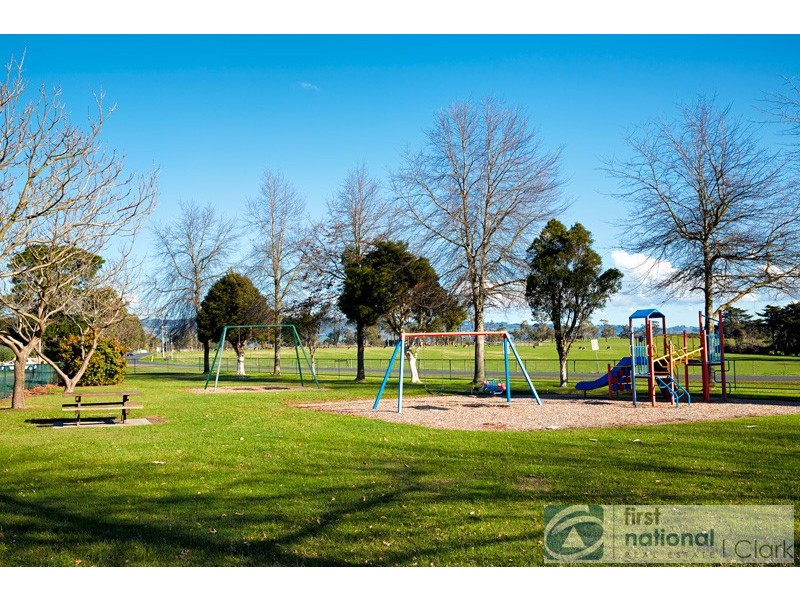 5 Allambee Street, Darnum VIC 3822