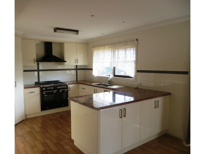 4 Clover Court, Warragul VIC 3820