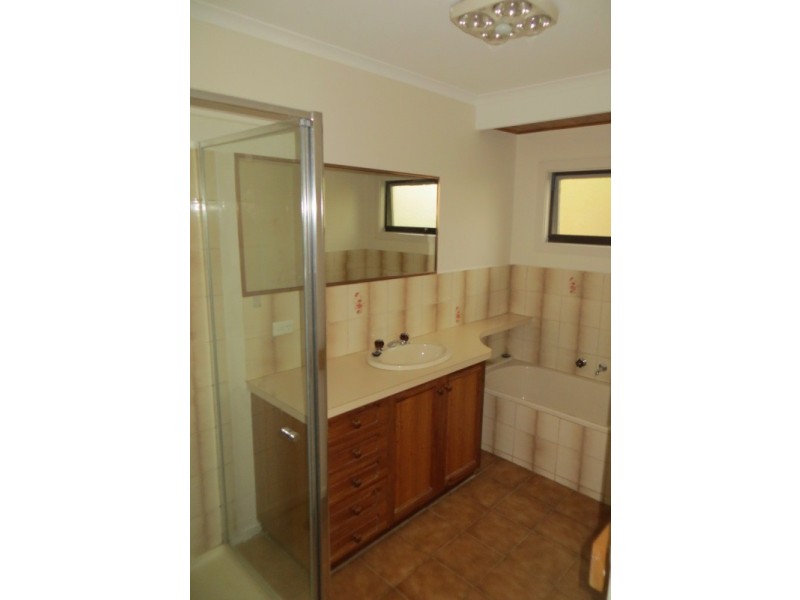 4 Clover Court, Warragul VIC 3820