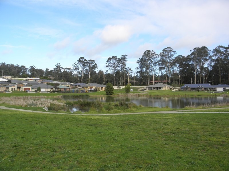 5 Watercress Court, Drouin VIC 3818