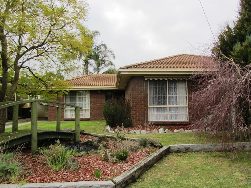 26 Acacia Street, Drouin VIC 3818