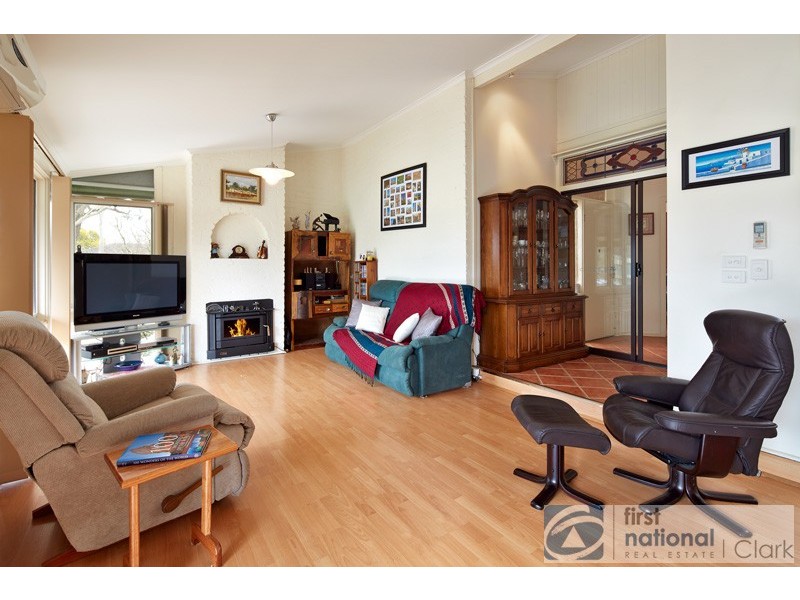 8 Moe Street, Drouin VIC 3818