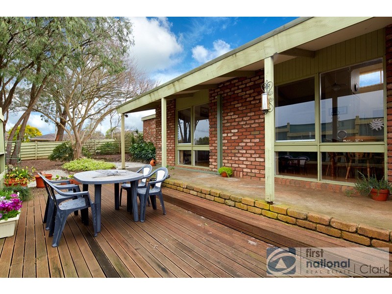 8 Moe Street, Drouin VIC 3818