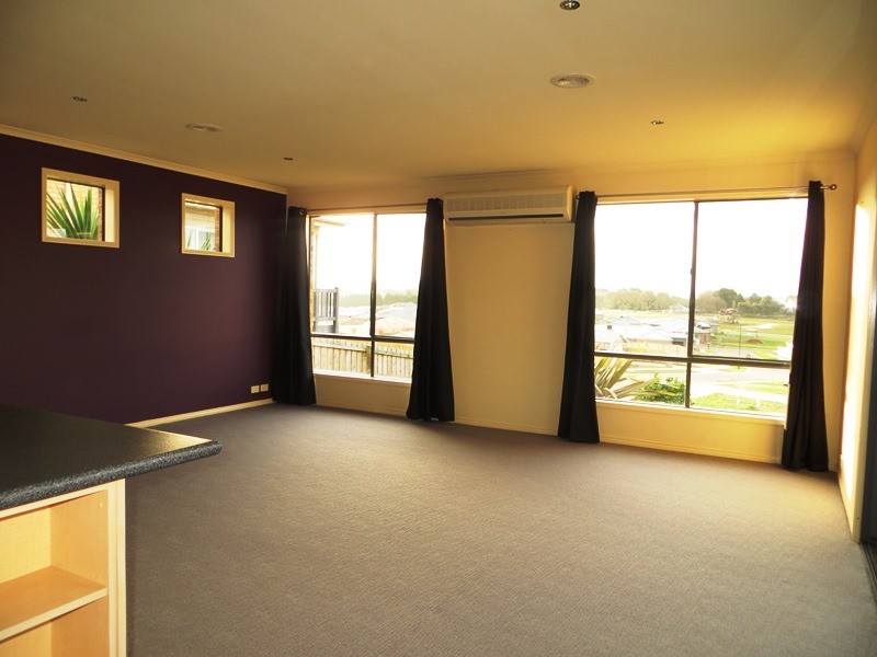 11 Nicolas Court, Warragul VIC 3820