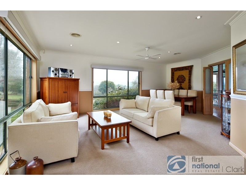 11 Greenland Drive, Drouin VIC 3818