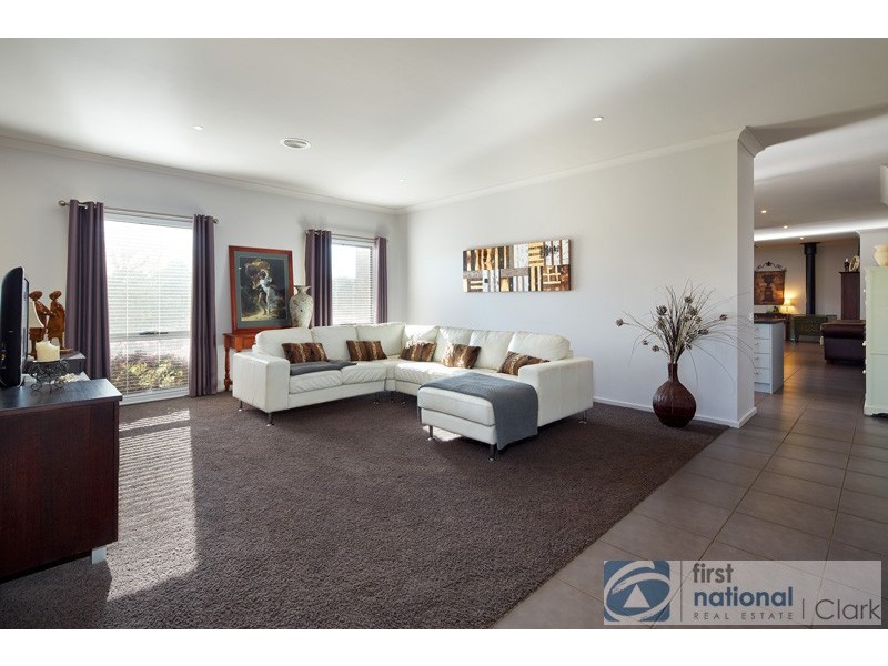 14 Settlers Rise, Drouin VIC 3818