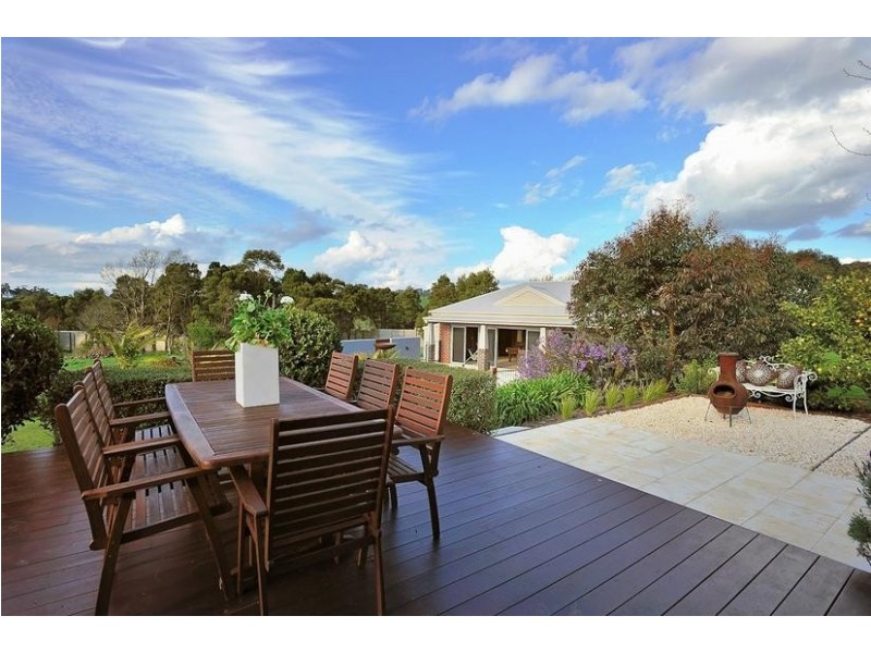 14 Settlers Rise, Drouin VIC 3818