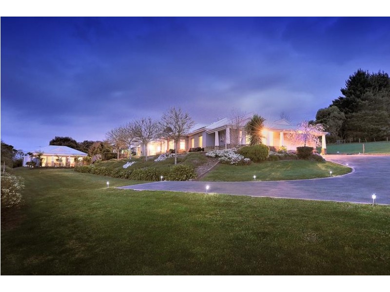 14 Settlers Rise, Drouin VIC 3818