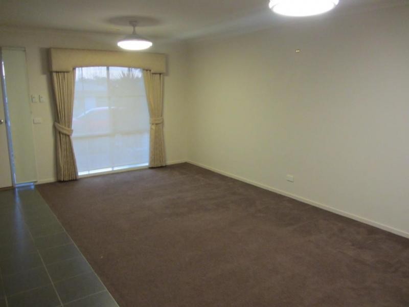 103 McNeilly Road, Drouin VIC 3818