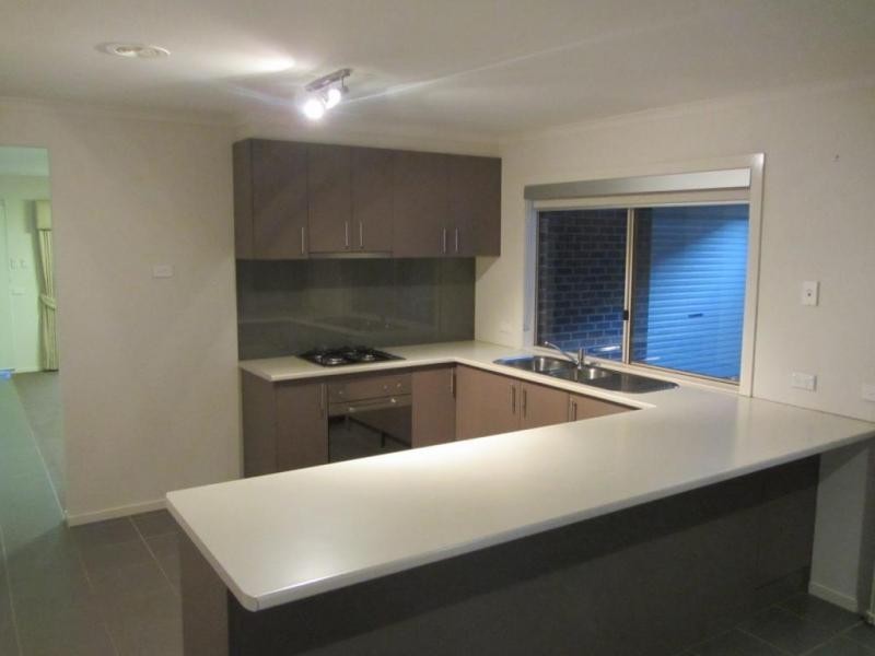 103 McNeilly Road, Drouin VIC 3818