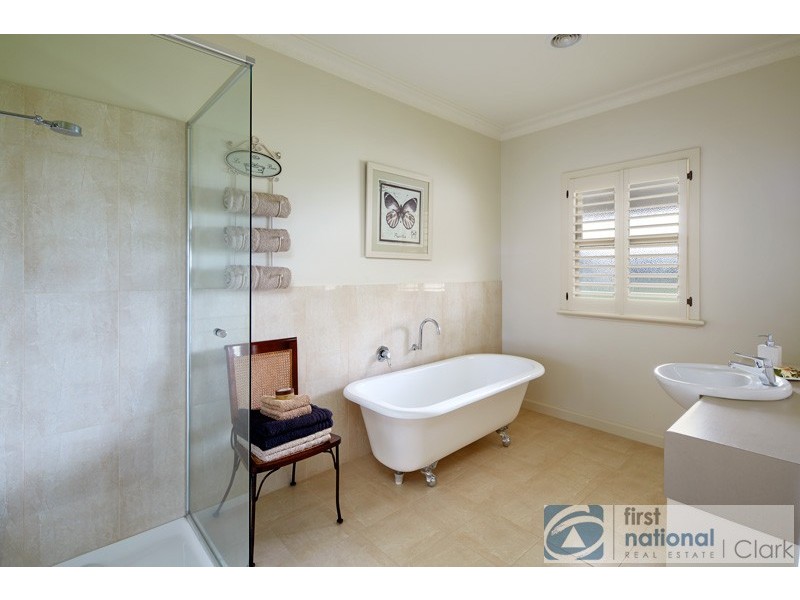 16 Shearmans Road, Darnum VIC 3822
