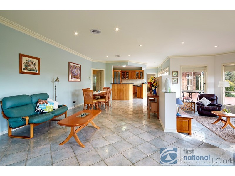 15 Moroka Drive, Warragul VIC 3820