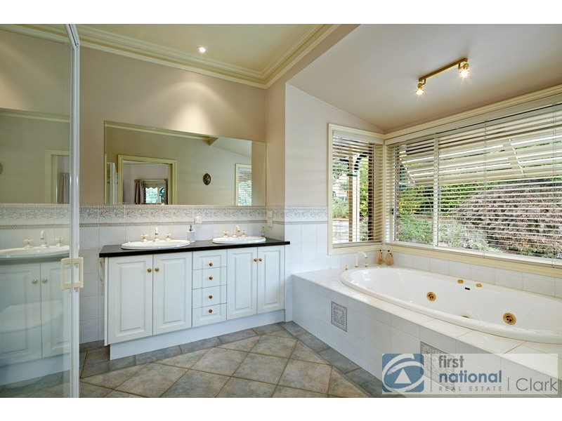 15 Moroka Drive, Warragul VIC 3820