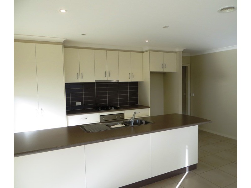 20 Bladen Street, Warragul VIC 3820
