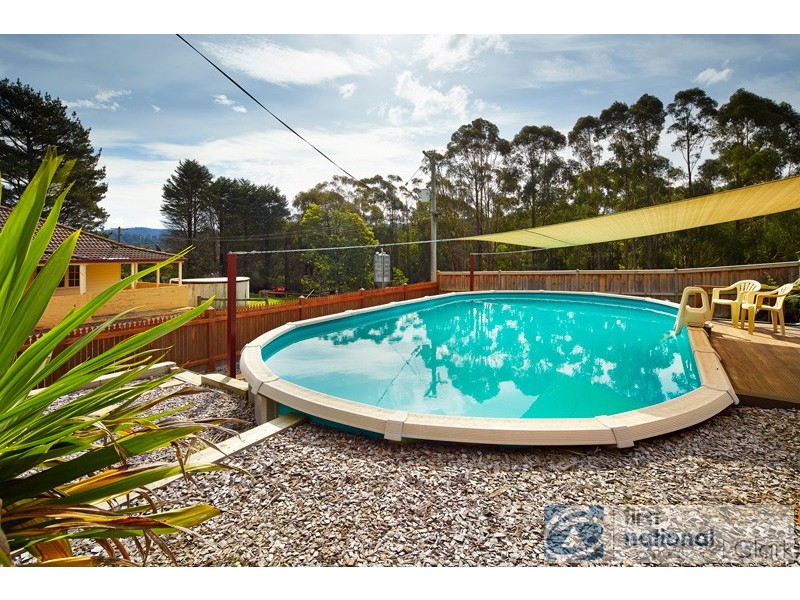 837 Jacksons Track, Jindivick VIC 3818