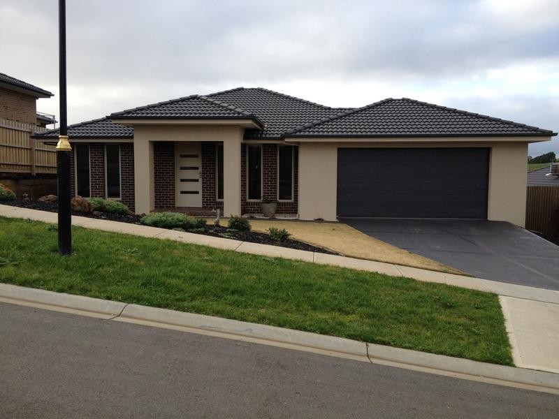 11 Paulan Court, Warragul VIC 3820