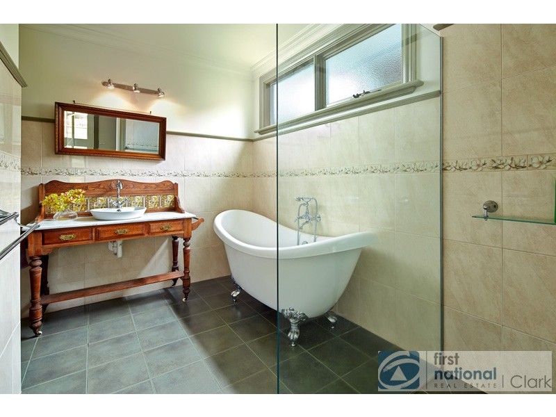 28 Charles Street, Warragul VIC 3820