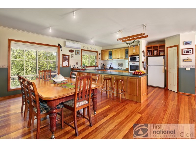 4 Hunter Close, Drouin VIC 3818