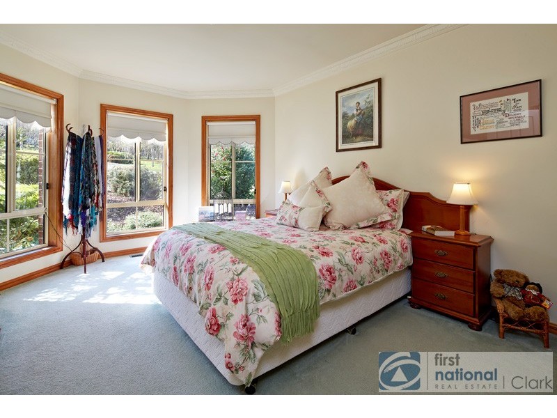 4 Hunter Close, Drouin VIC 3818