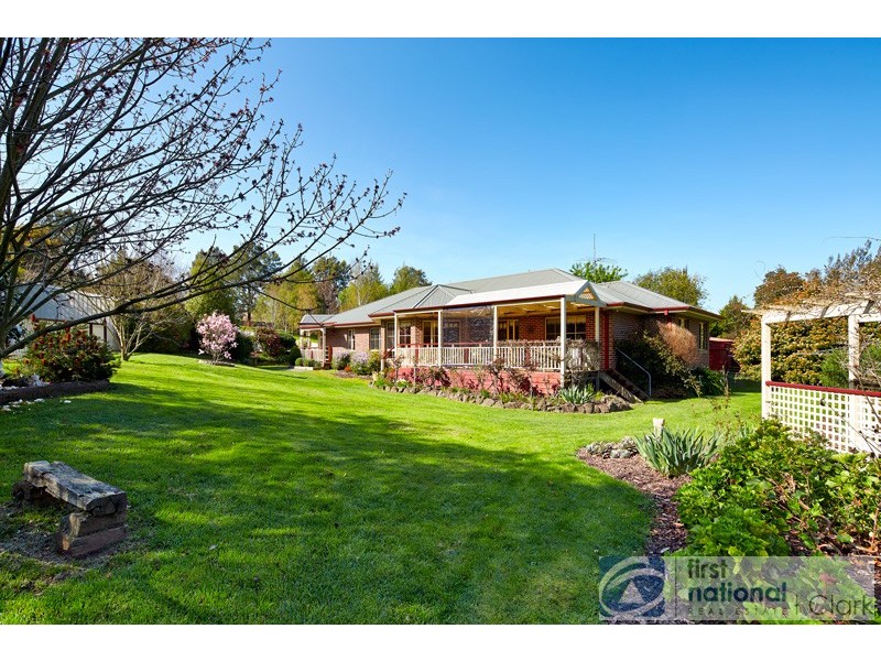 4 Hunter Close, Drouin VIC 3818