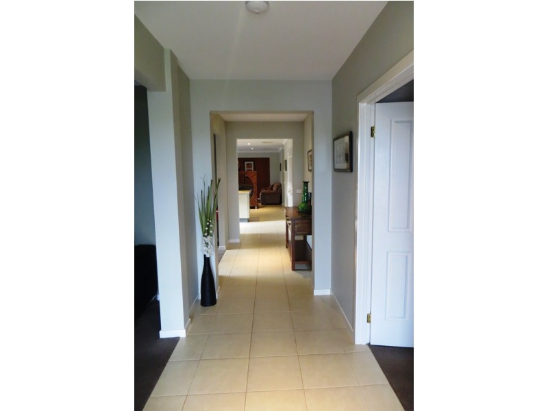 9 Glendon Drive, Warragul VIC 3820