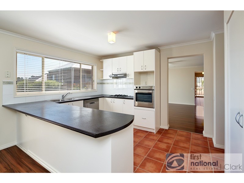 17 Janine Court, Drouin VIC 3818