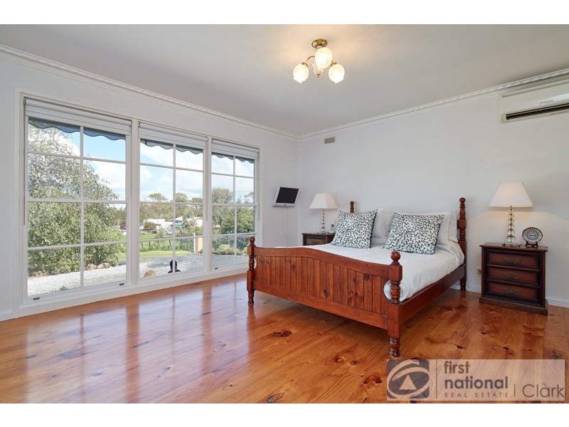 37 Riverside Avenue, Bunyip VIC 3815