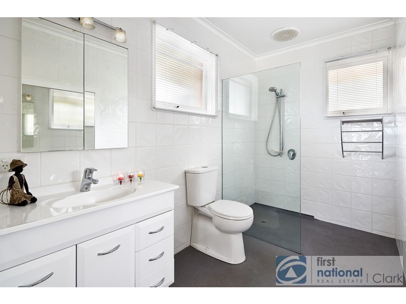 37 Riverside Avenue, Bunyip VIC 3815