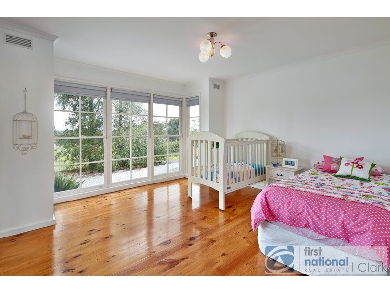 37 Riverside Avenue, Bunyip VIC 3815