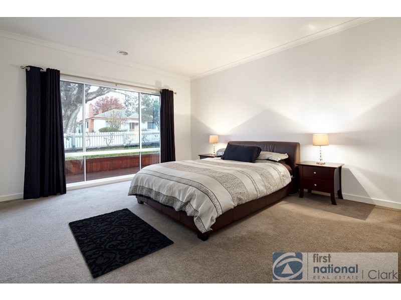 11 Fairchild Street, Drouin VIC 3818