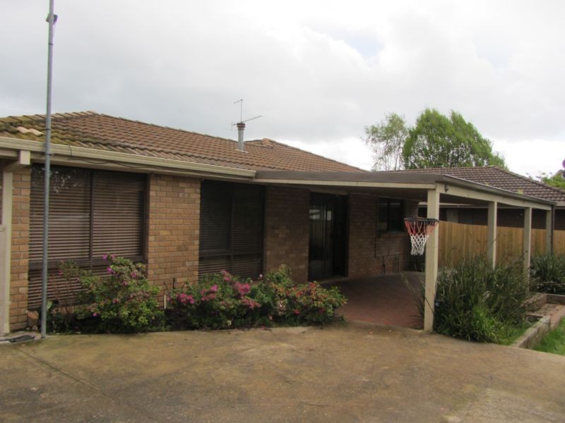 11 Boronia Street, Drouin VIC 3818