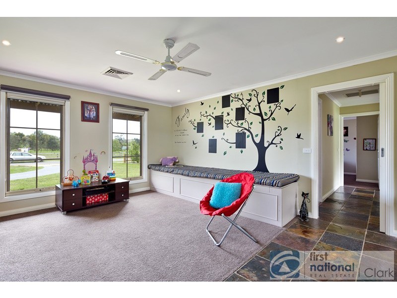 14 Carlile Court, Drouin VIC 3818