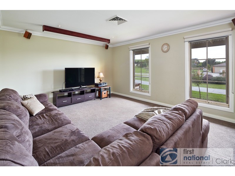 14 Carlile Court, Drouin VIC 3818