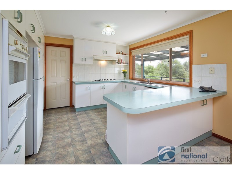 31 Darnum Street, Drouin VIC 3818