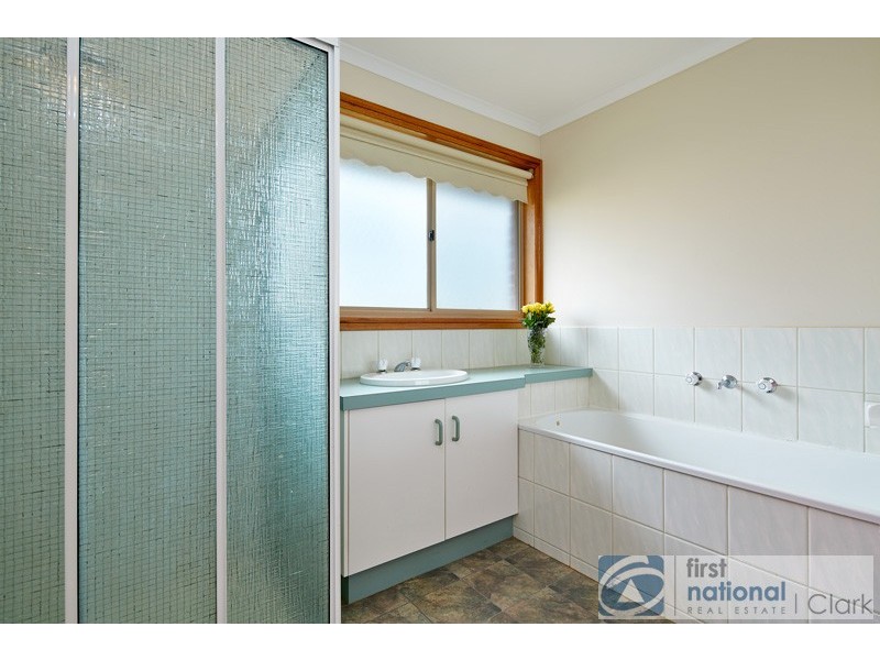 31 Darnum Street, Drouin VIC 3818