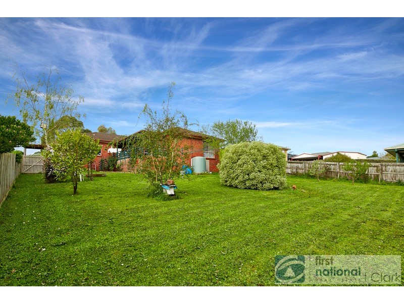 31 Darnum Street, Drouin VIC 3818