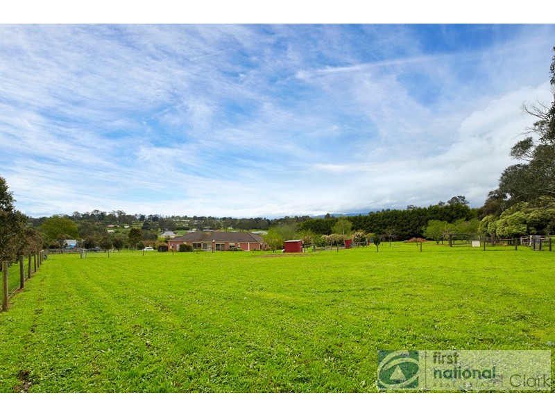 18 Carlile Court, Drouin VIC 3818