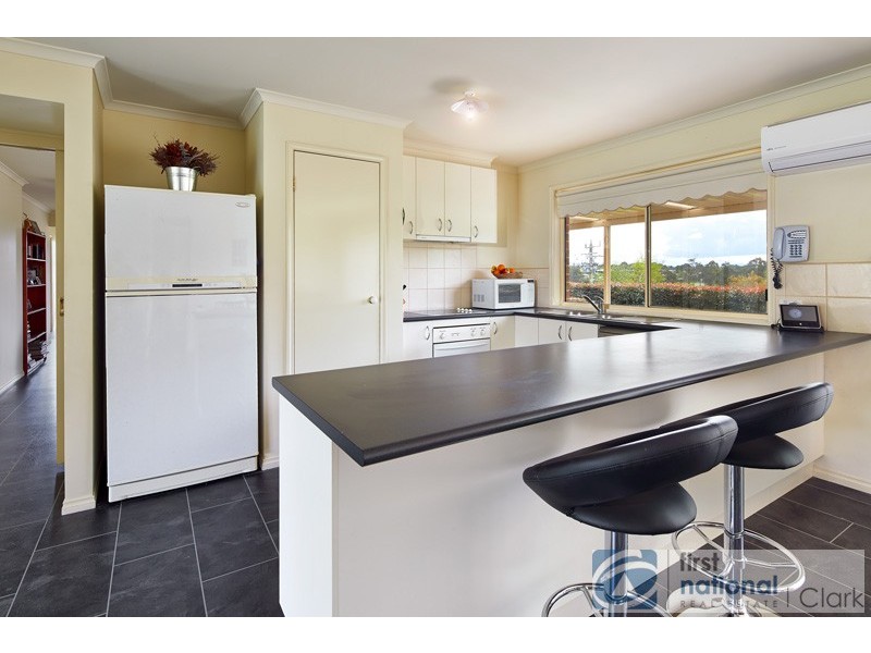 18 Carlile Court, Drouin VIC 3818