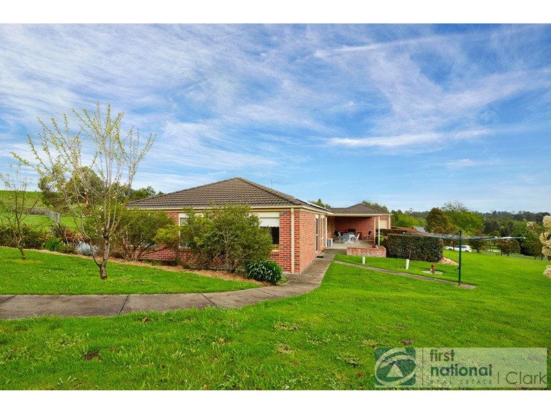 18 Carlile Court, Drouin VIC 3818