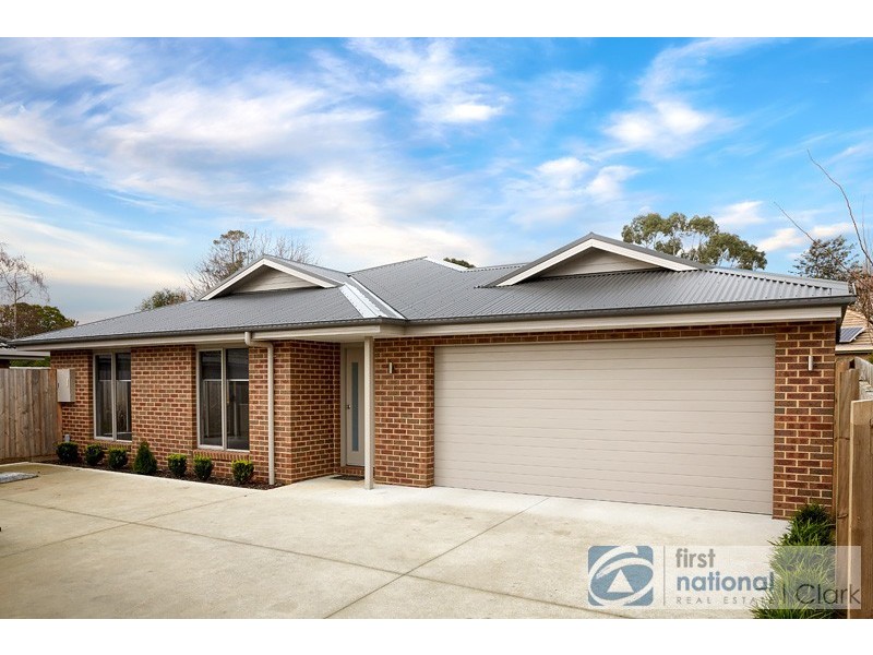 2/4 Albert Road, Drouin VIC 3818