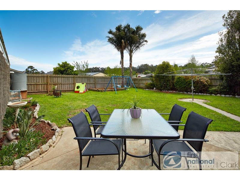 11 McClure Street, Drouin VIC 3818