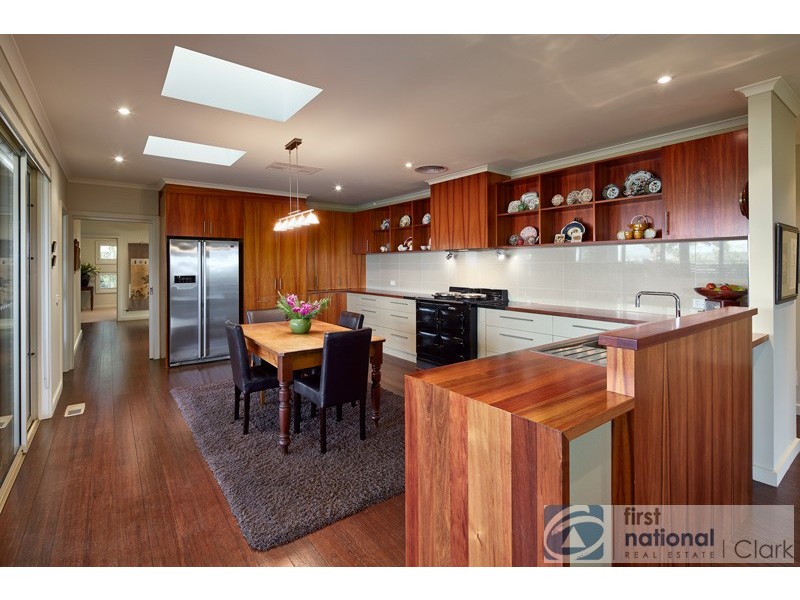 19 Jackson Drive, Drouin VIC 3818