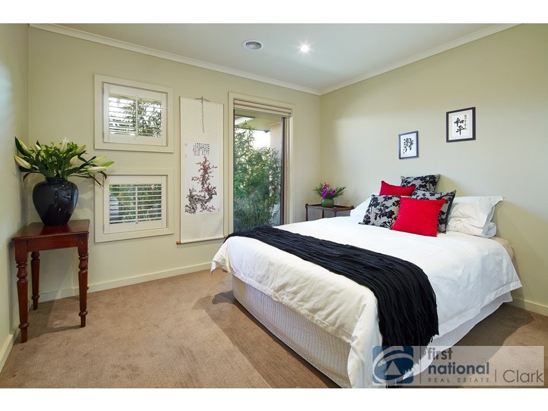 19 Jackson Drive, Drouin VIC 3818