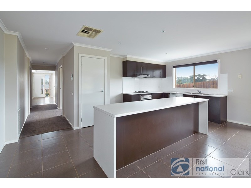 13 Vivian Court, Drouin VIC 3818