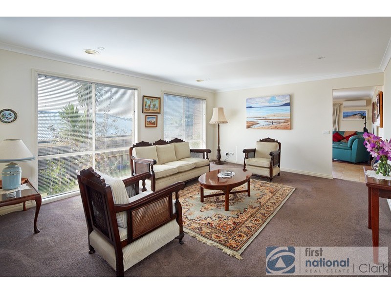 10 Summerhill Boulevard, Drouin VIC 3818