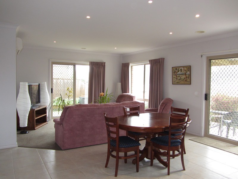 13 Rivendale Crescent, Drouin VIC 3818