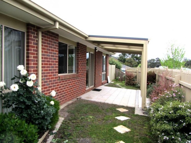 13 Rivendale Crescent, Drouin VIC 3818