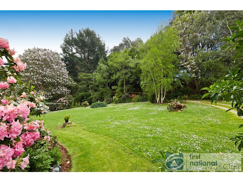 16 Hogan Lane, Trafalgar South VIC 3824