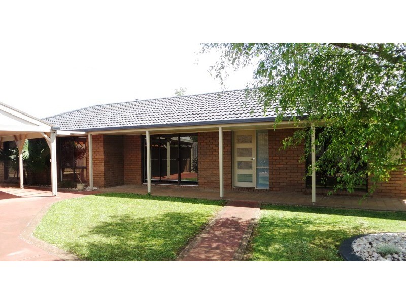 9 Castlefield Court, Warragul VIC 3820