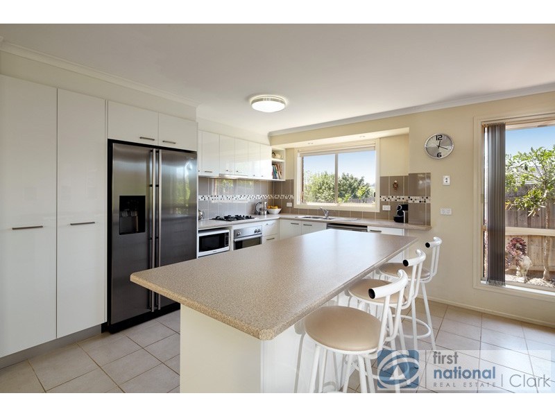 32 Walker Drive, Drouin VIC 3818